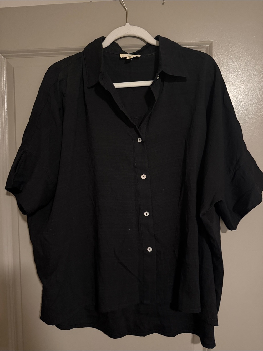 entro Black Short-Sleeve Casual Button-Down Shirt